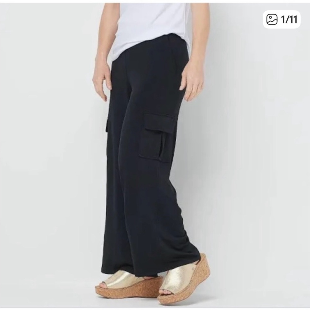 #225 Lisa Rinna Collection Black Dress Wide-Leg Pants with pockets